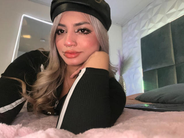 AlexaThoms - Live porn &amp; sex cam - 26238365
