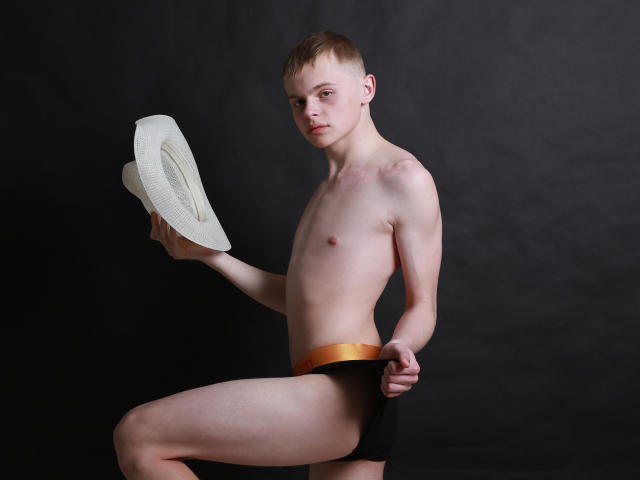 HarleyQuinXO - Live sex cam - 26244817