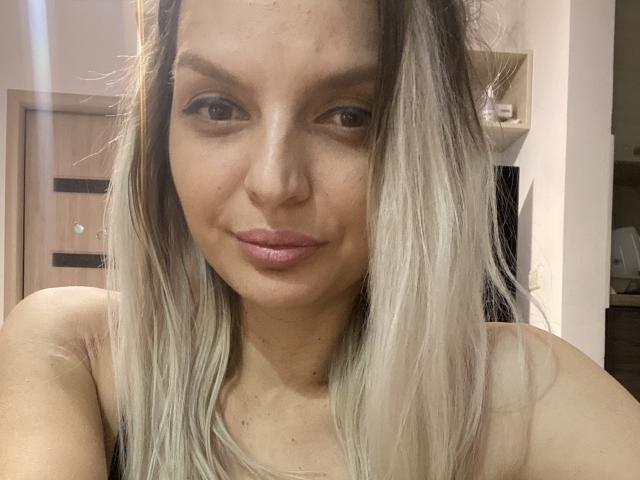 DouceAmelia - Live porn &amp; sex cam - 26251101