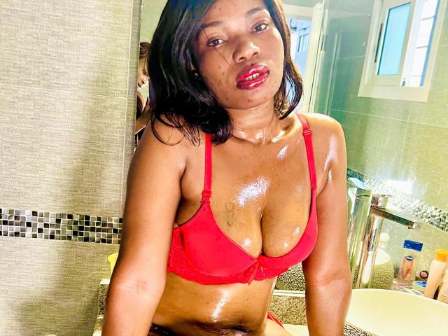 Makena69 - Live sexe cam - 26255821