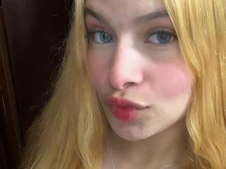 ShantalSummer - Live Sex Cam - 26268697