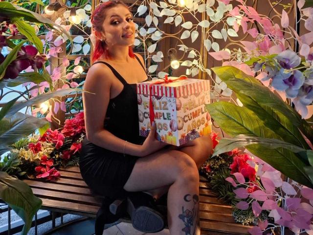 LizBonnet - Live Sex Cam - 26274125