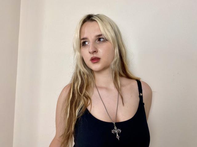 Reiza - Live sex cam - 26284021