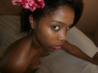 FeeClochette - Webcam x with a black hair College hotties 