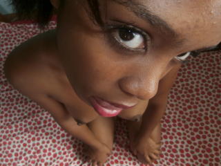 FeeClochette - Show live nude with this shaved sexual organ 18+ teen woman 