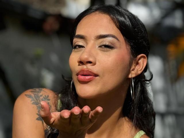 LunaGomezz - Live sex cam - 26307597