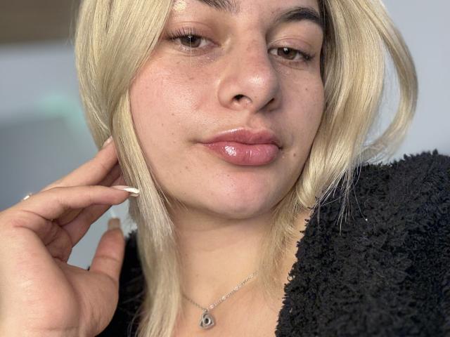 AtheneaRossi - Live sex cam - 26308849