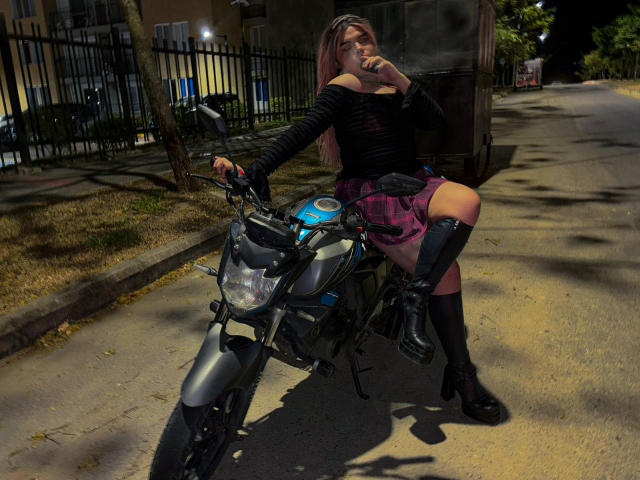 CuteEvelynn - Live sex cam - 26309001