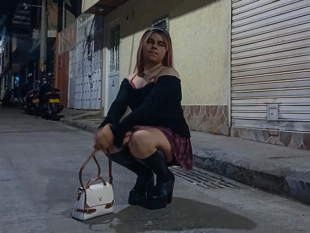 CuteEvelynn - Live sex cam - 26309101