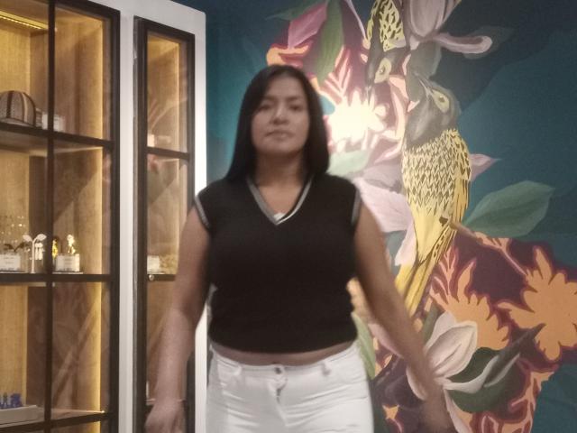 ArianithaXox - Live sex cam - 26311801