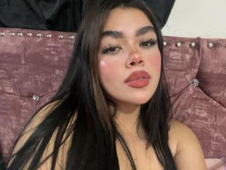 SabrinaWillow - Live porn &amp; sex cam - 26312225