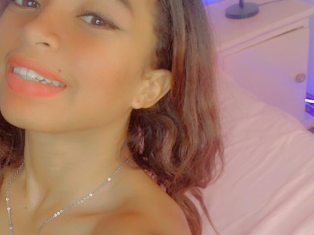 AshleyJoh - Live Sex Cam - 26316433