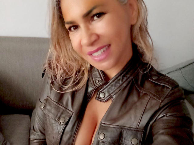 BrigiteWalsh - Sexe cam en vivo - 26322645