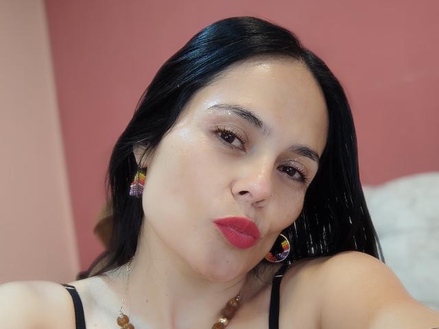 CharlotteCrofort - Live sex cam - 26324845