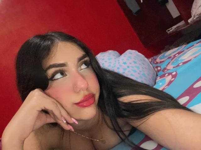 EmmaRubis - Camera khiêu dâm &amp; quyến rũ trực tiếp - 26337953