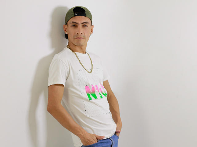 TheRoomSex69 - Live sexe cam - 26344881