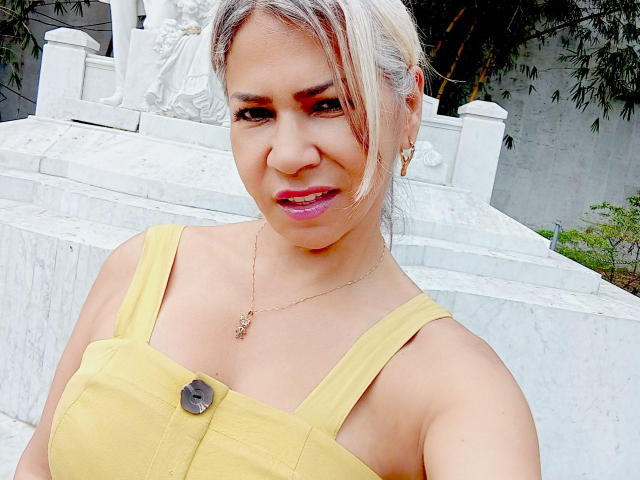 BrigiteWalsh - Live sex cam - 26347813