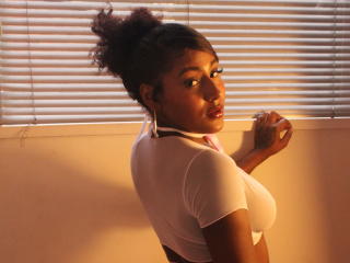 AmberQueeny - Live porn &amp; sex cam - 26348449
