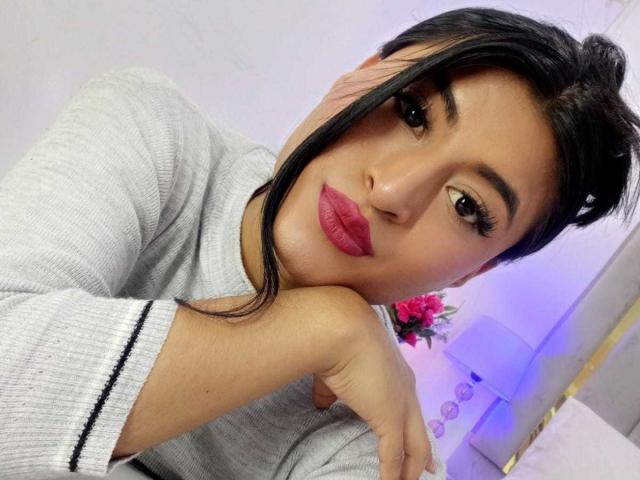 MichelleDenise - Live sex cam - 26348689