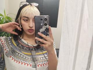 BellaBleu - Live porn &amp; sex cam - 26352825