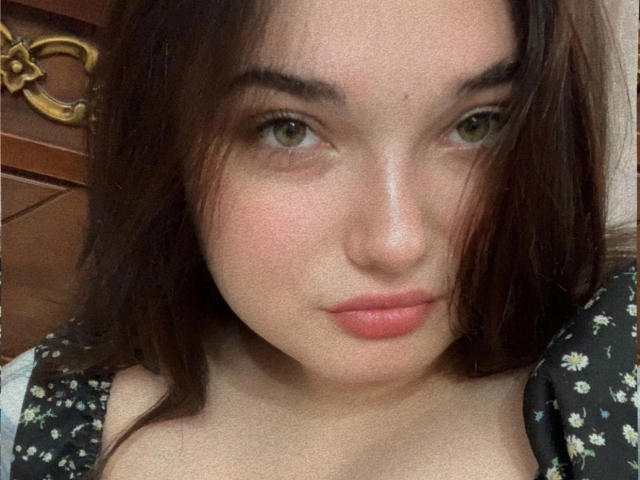 AdriOdelia - Live Sex Cam - 26353449