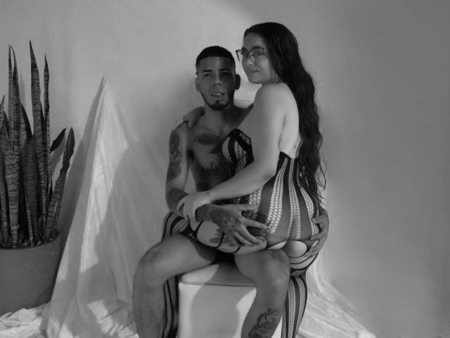 MiaAndLeon - Live Sex Cam - 26358333