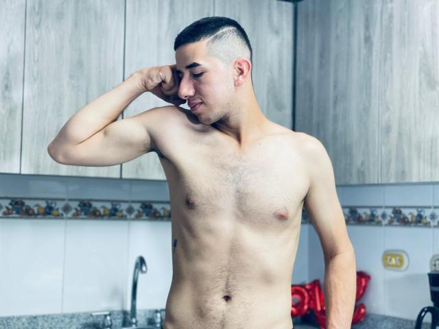 MartinBlos - Live sex cam - 26369609
