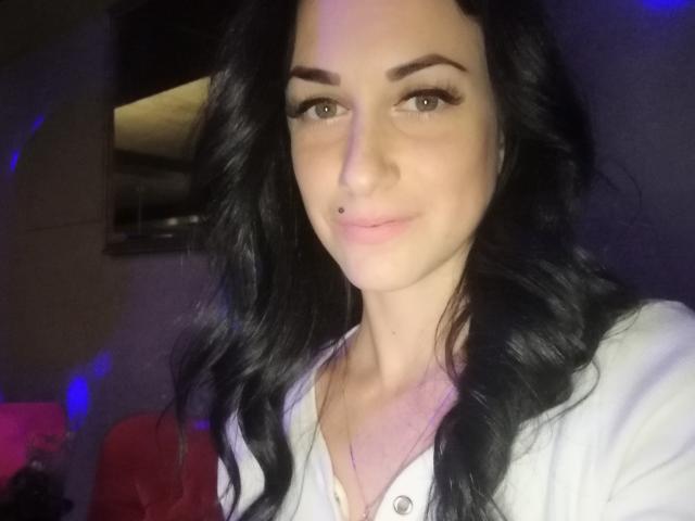 MiaDefne - Live Sex Cam - 26373857