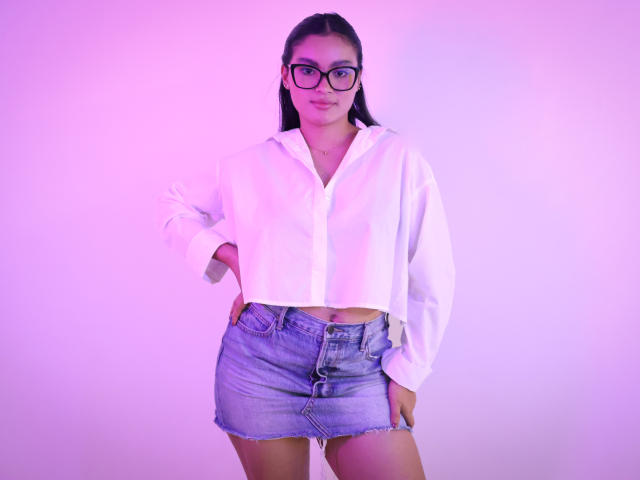 MiiaPalmer - Élő pornó és szexkamera - 26379165