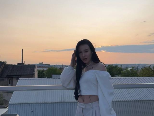 NikkiGoldX - Live sexe cam - 26381177