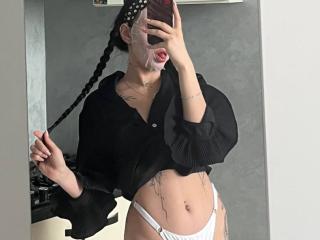 NikkiGoldX - Élő pornó és szexkamera - 26381189