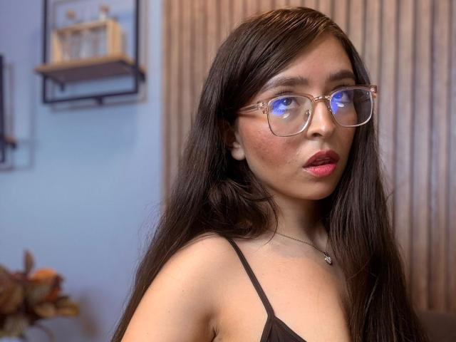 EvaMcAllister - Live Sex Cam - 26386665