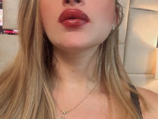 ArianaLu - Live porn &amp; sex cam - 26397357
