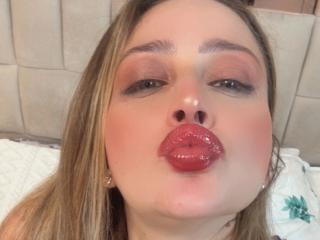 ArianaLu - Live porn &amp; sex cam - 26397389