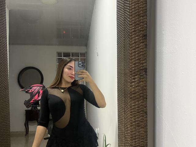 SharonKlart - פורנו בשידור חי ומצלמת סקס - 26398665