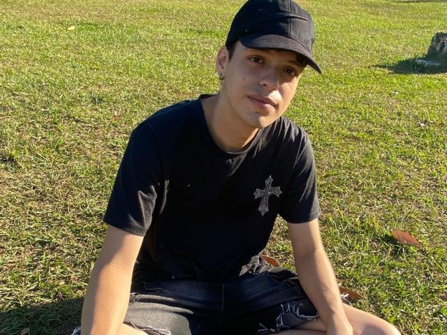 LinoRayn - Live Sex Cam - 26402609