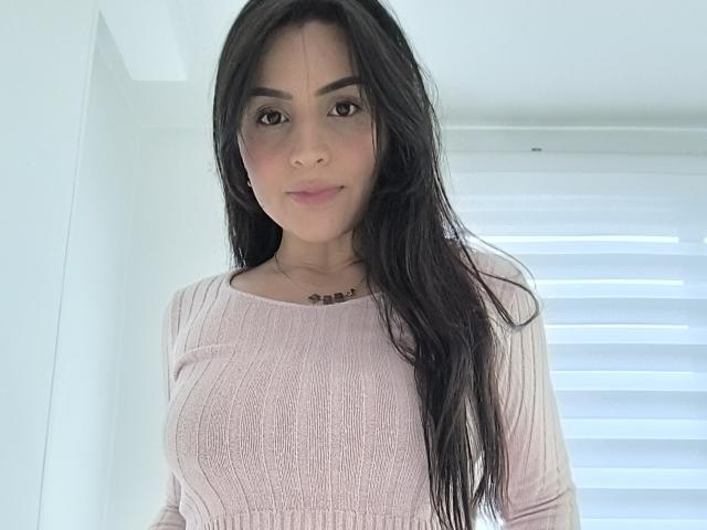 SaraWestt - Élő pornó és szexkamera - 26403441