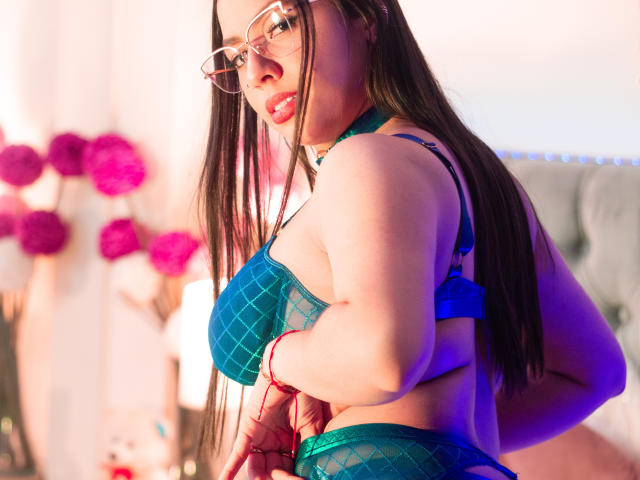 VanessaClose - Live porn &amp; sex cam - 26404237