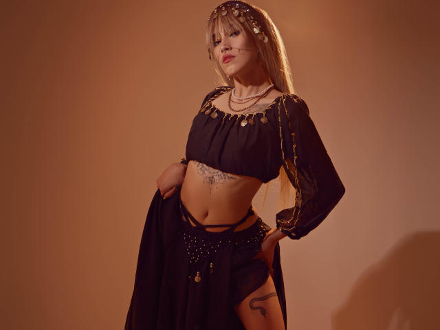 OliviaMonroe - Live sex cam - 26404421