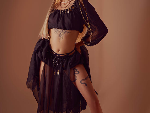 OliviaMonroe - Live porn &amp; sex cam - 26404441