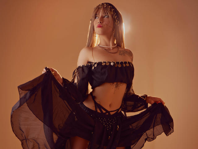 OliviaMonroe - Live porn &amp; sex cam - 26404453