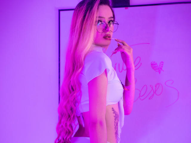 MiaValentine - Live porn &amp; sex cam - 26405037