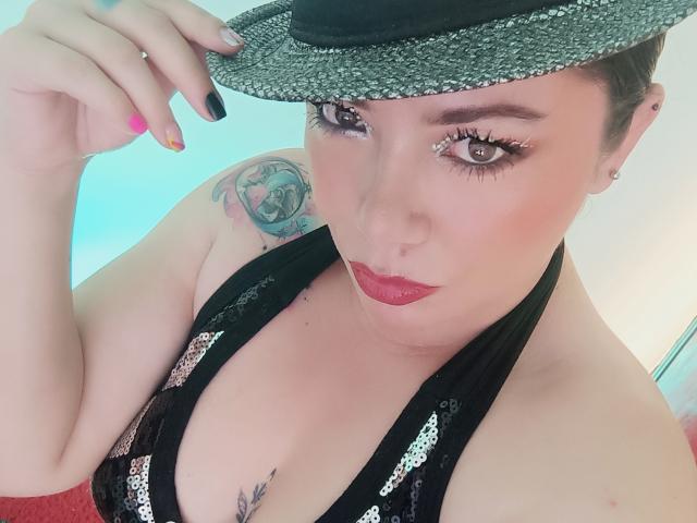 SamanthaVenus - Live porn &amp; sex cam - 26407257