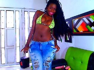 AmanteLatine69 - Chat live sex with this black Hot chicks 
