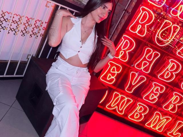 LuanaJoys - ライブポルノ&amp;セックスカム - 26415241