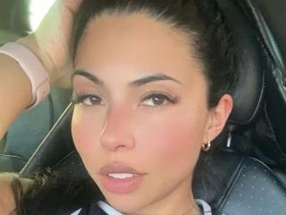VictoriaGiulias - Live porn &amp; sex cam - 26418485