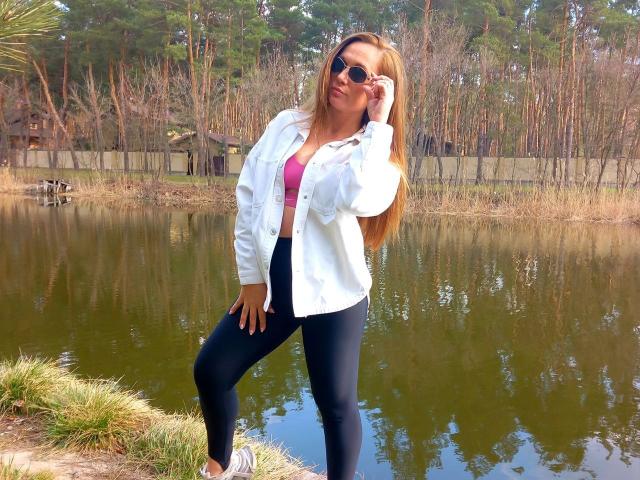 SuzieJam - Live sex cam - 26419957