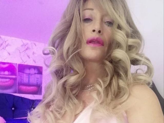 BigBoobsy69 - Live sexe cam - 26420325