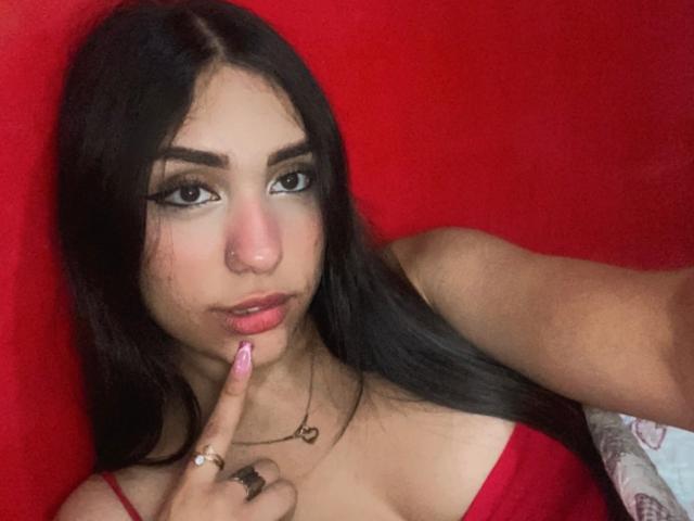 EmmaRubis - Live sex cam - 26424621