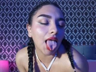 SyraPalmer - Live porn &amp; sex cam - 26427053